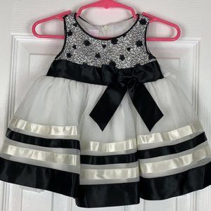 black and white fancy dress size 3-6M